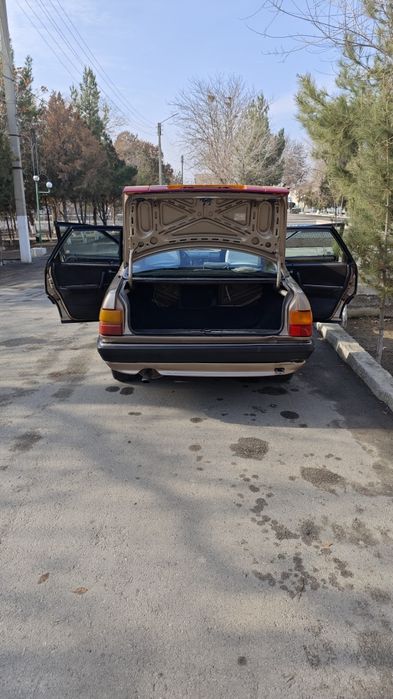 Audi 200. В отличном состоянии.
