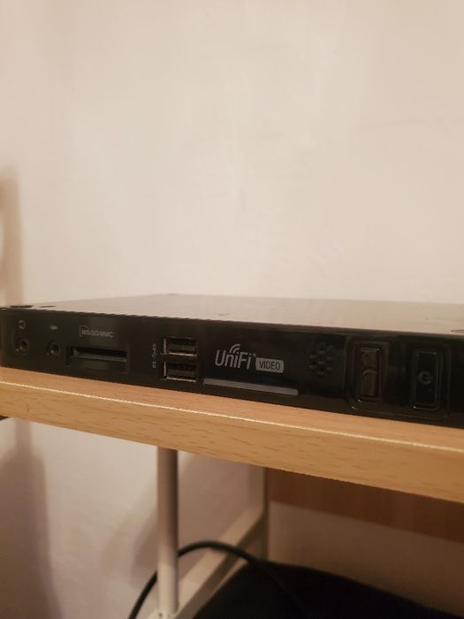 Видеорегистратор Ubiquity air Vision NVR