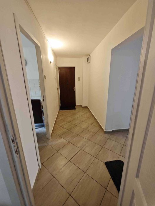 Apartament 3 camere, Sector 6