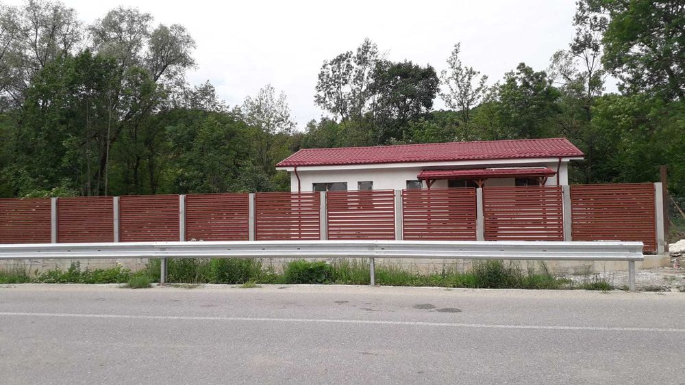 Garduri si porti din panouri stil jaluzele si alte modele disponibile