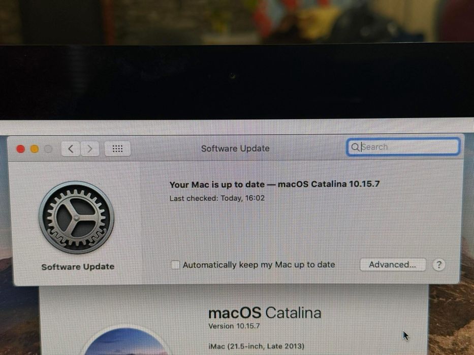 4 броя iMac 14.3 с 21,5" дисплеи