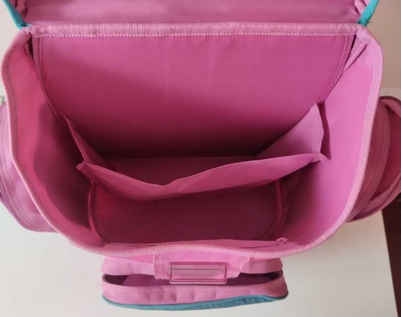 ученическа раница и несесери HERLITZ