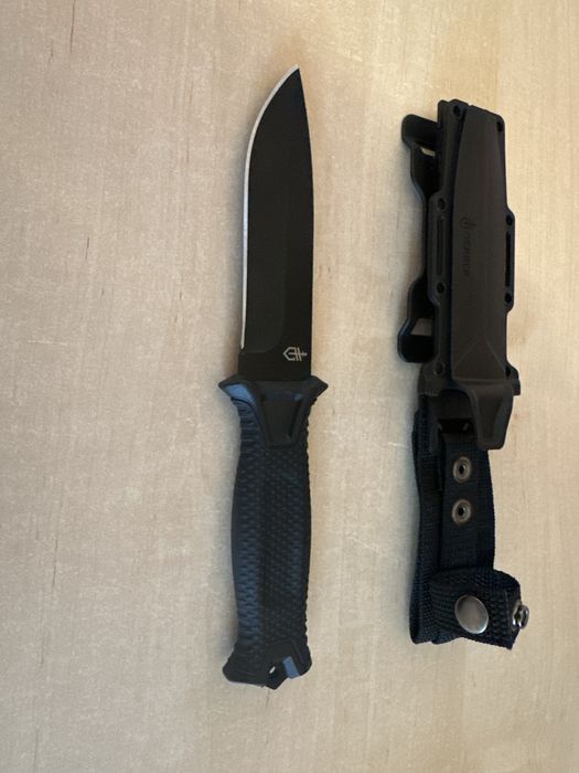 Тактически нож и нож за оцеляване, фиксирано острие, черен, 24.8 см.