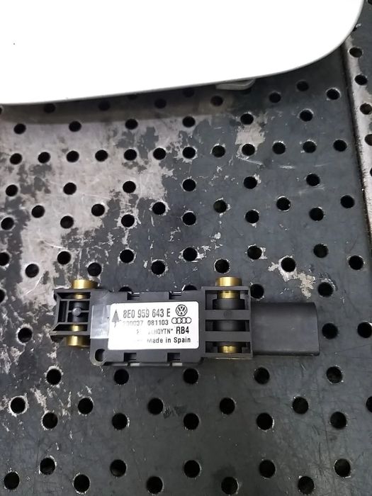 Senzor impact audi a4 b6 8e 8e0959643e