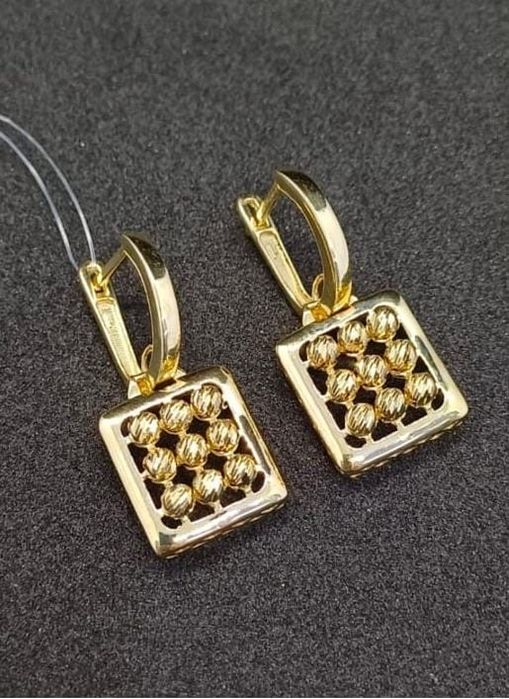Продам Серьги новые, 5.48 грамм.