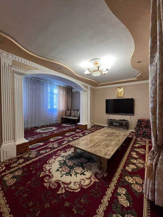 3 хонали квартира барча жихозлари билан сотилади.