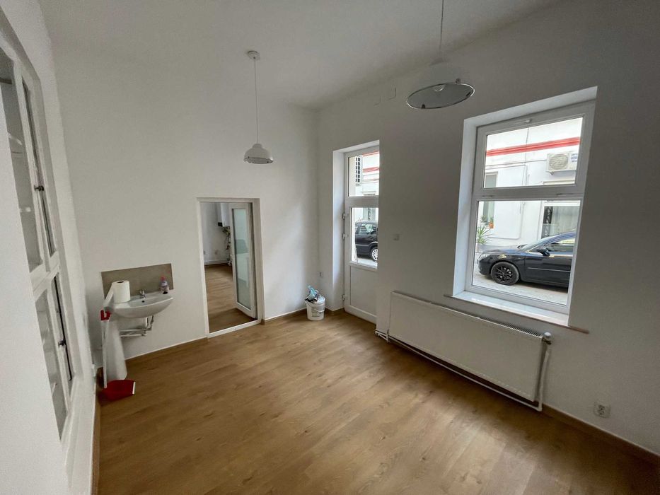 Spatiu centru / central / ultracentral - birou -comercial Universitate