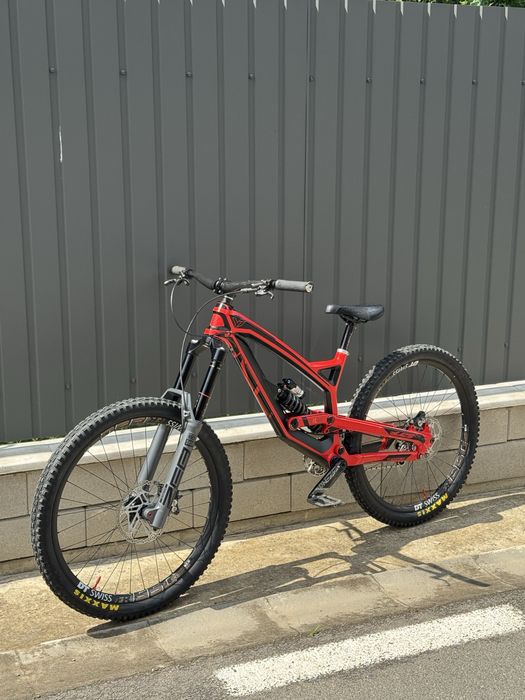 Bicicleta YT tues 2017 27.5/M