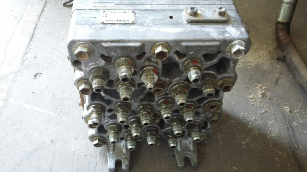 Дополнительный гидрораспределитель блок клапанов на хитачи