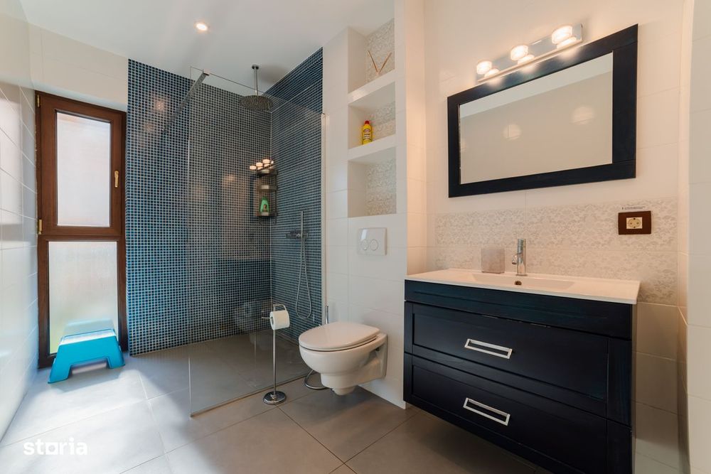 Vila de Lux in stil mediteranean (Tur virtual)