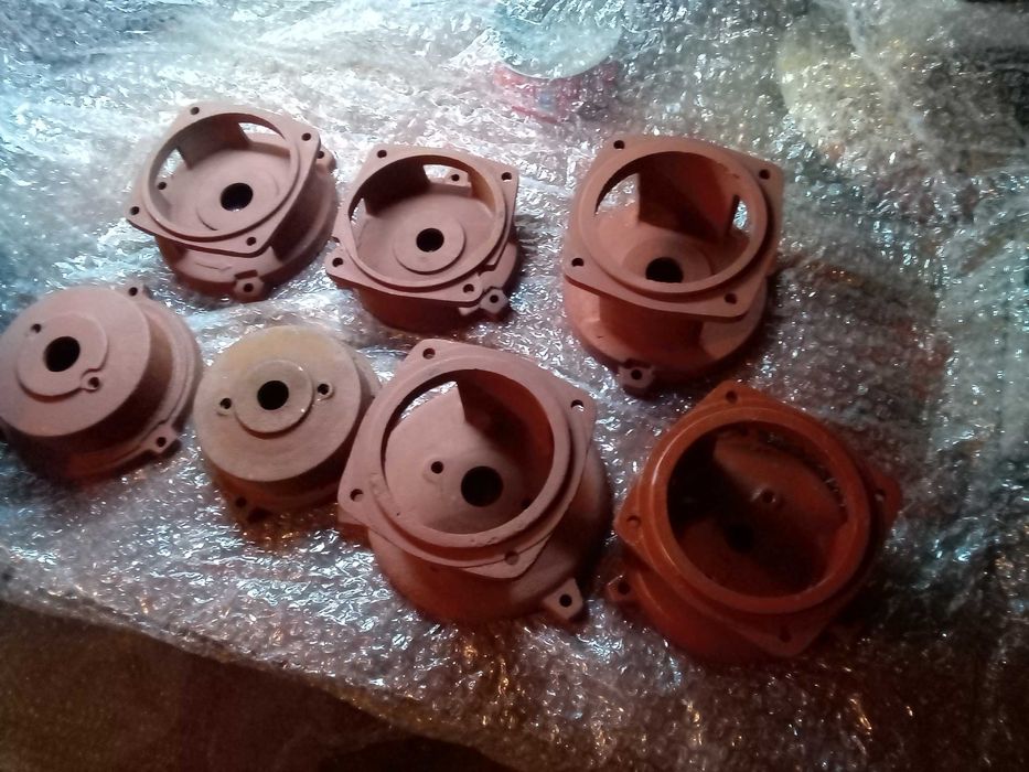 Продавам резервни части за водни помпи вида 1,3,4,5,12,13,14,15.