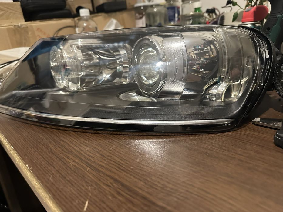 Стъкла за фарове  VW TOUAREG 2002-2006 нови Туарег