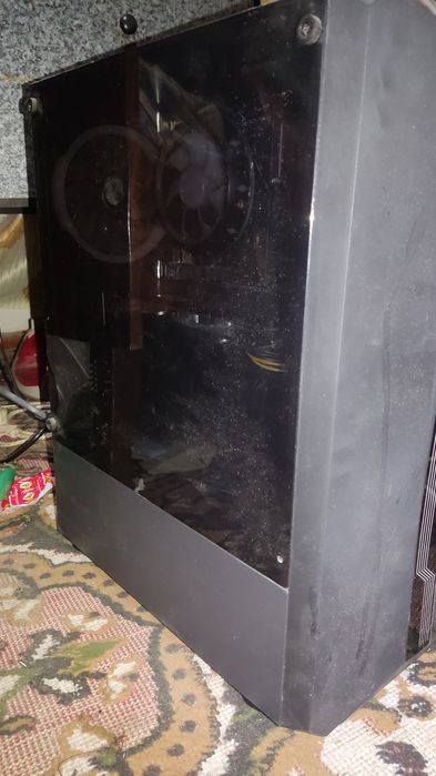 Kompyuter  komplekt mishka klaviatura monitor