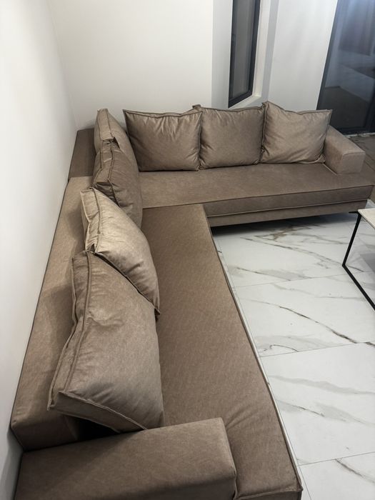 Разтегателен диван