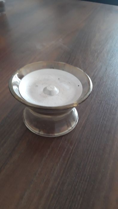 scrumiera sau suport lumanare