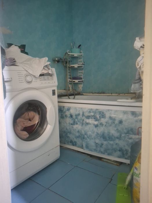 Продам 2 комнатную квартиру срочно