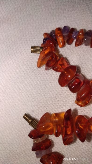 Продаются янтарные бусы и серги