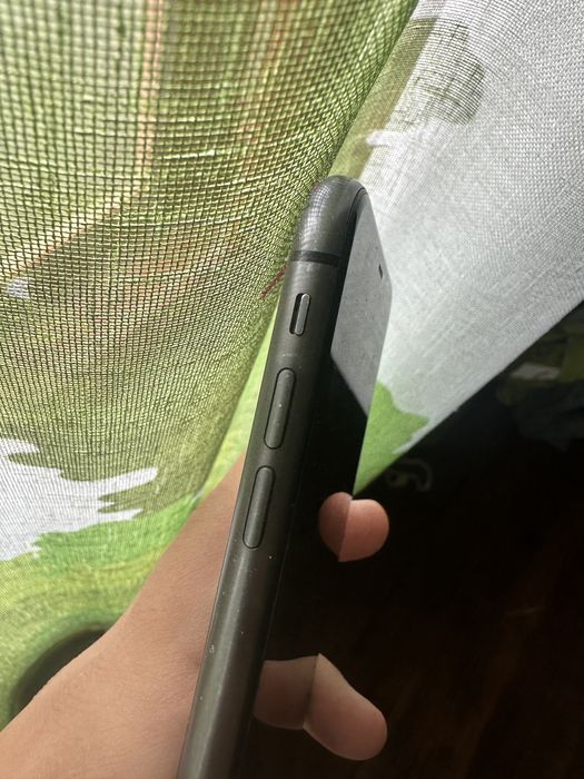 Iphone 11 capacitate 64 gb