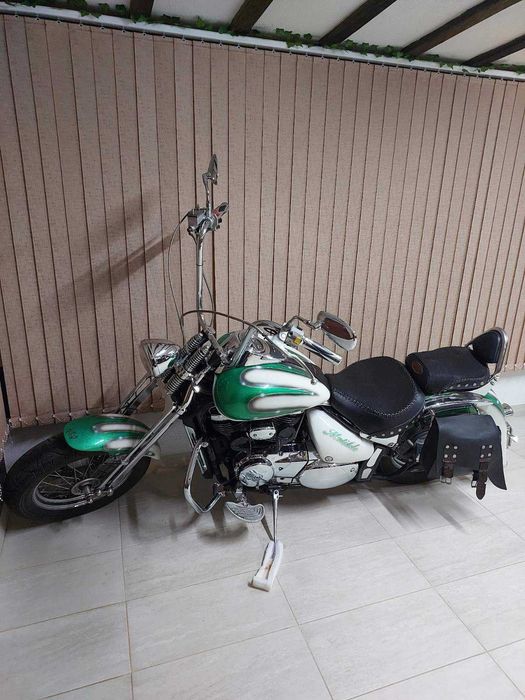 Чопър Suzuki Volusia 800