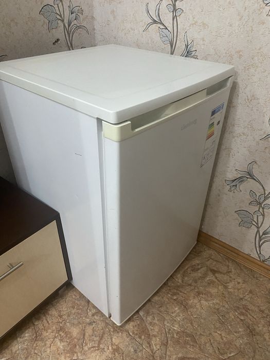 Продам морозильную камеру