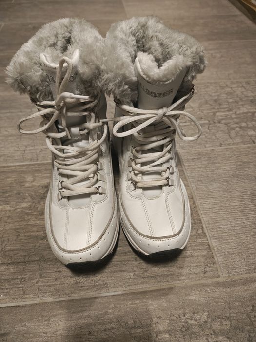 Топли и стилни зимни боти