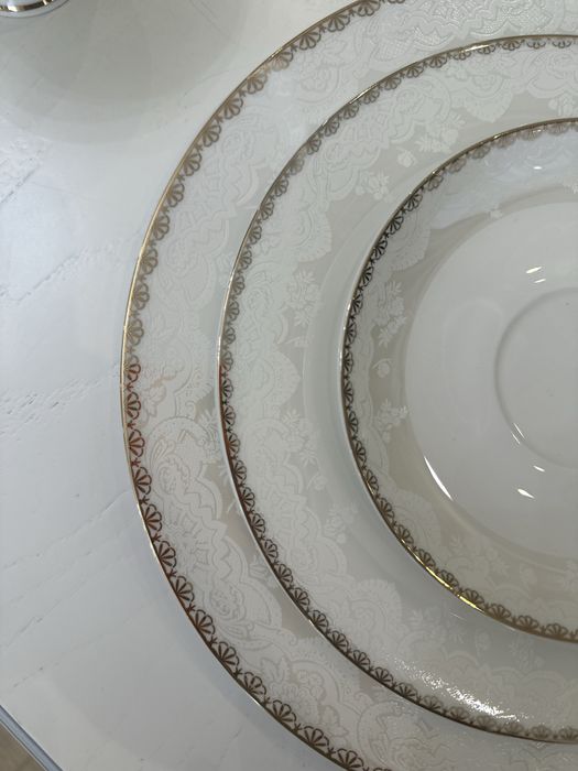 Продам новый столовый сервиз