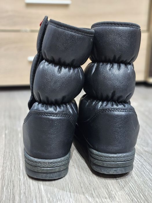 Зимни обувки тип апрески ,,Moneta,,