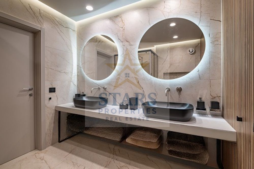 Продажба 3-стаен гр. Варна - к.к. Св.Св. Константин и Елена 142m²