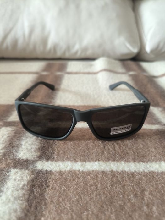 Продам мужские солнцезащитные очки Polarized