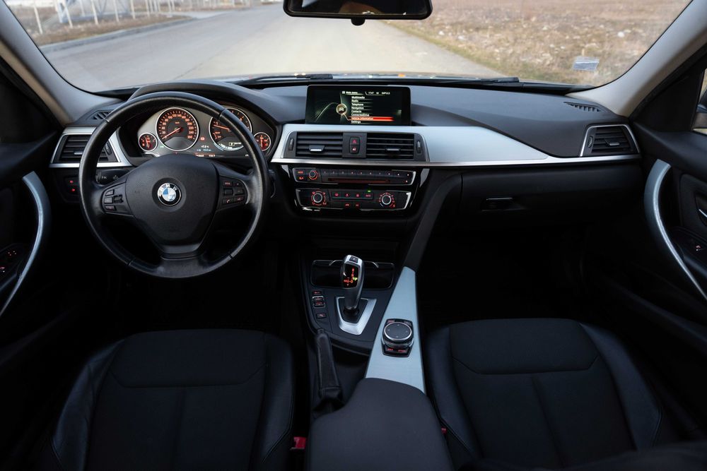 BMW Seria 3 F30 320d Facelift B47 190cp Automat LED Navigatia mare