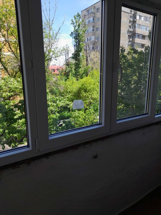Vand apartament 3 camere - Drumul Taberei, București.