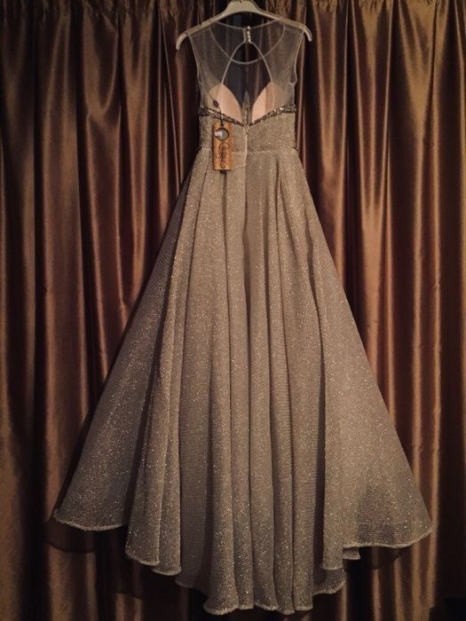 Платье вечернее