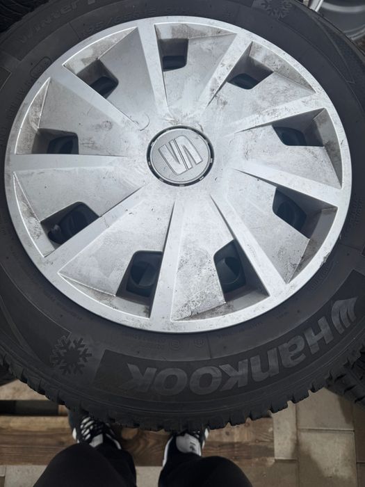 Vand 4 jante de tablă cu anvelope hankook 195 65 15