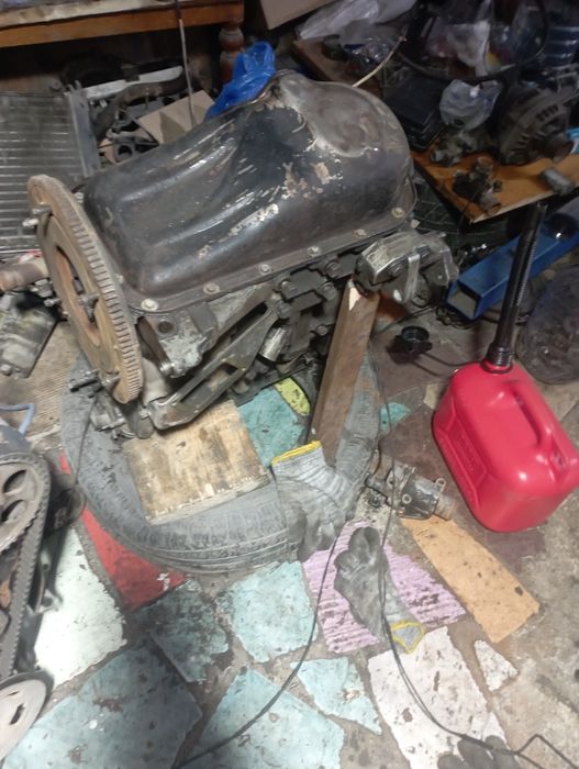 Ваз 2114 каропка матор.