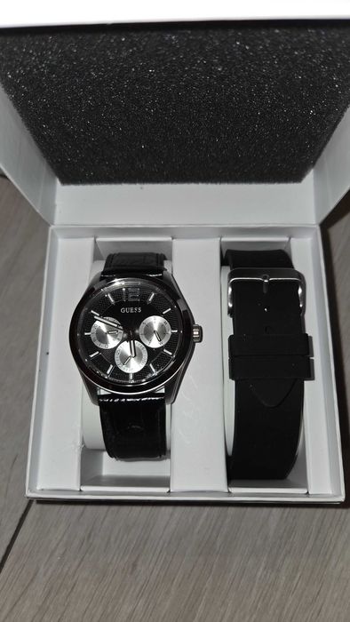 Мъжки часовник Guess