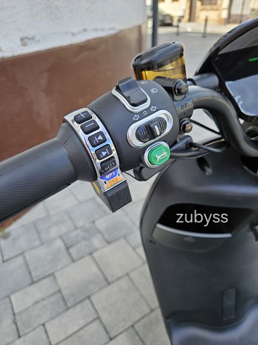 Scuter electric autonomie mare baterie 30Ah  bluetooth 50km/h 900w