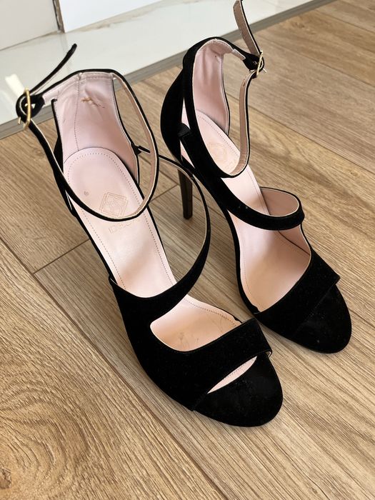 Обувки на ток DESA, 40