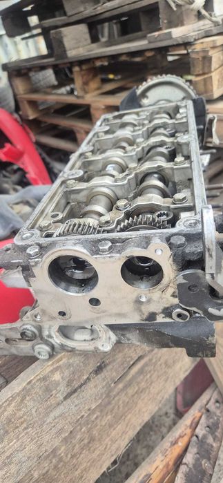 Chiulasa motor 1.6 Tdi Cay diesel VW PASSAT B6 JETTA CADDY TOURAN 2010