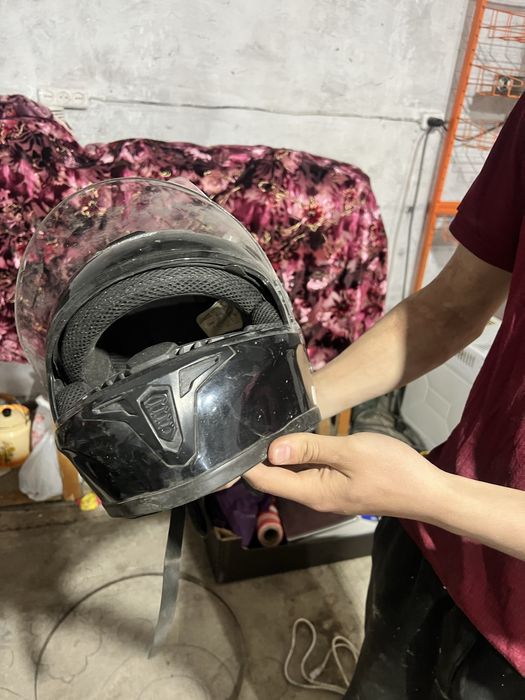 Шлем для мото.