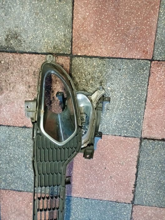 Grila bara fata cu proiectoare kia ceed 2 an 2012 2013 2014 2015 2016 perfect functionale