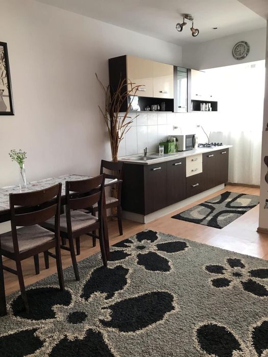Apartament de inchiriat zona Nufarul