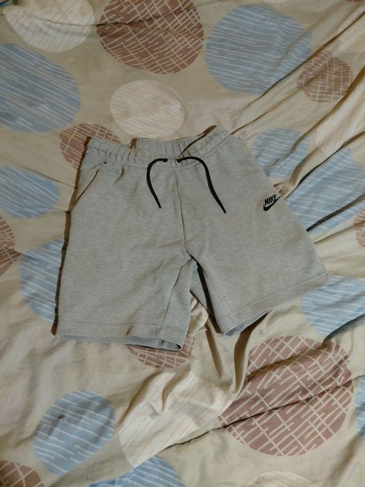 Nike tech fleece къси гащи