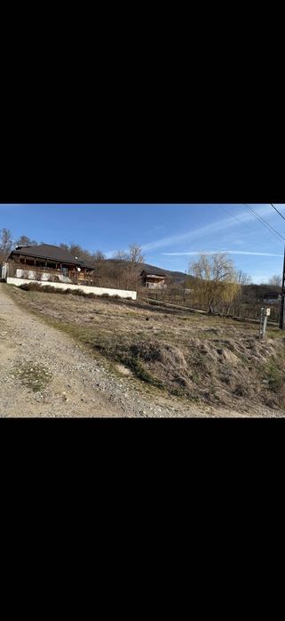 Pamant de vanzare Vladesti