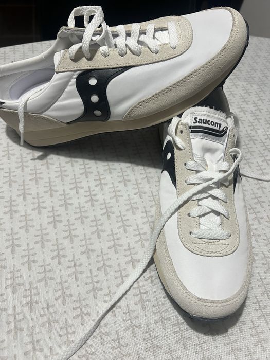 Adidasi fotbal marimea 43