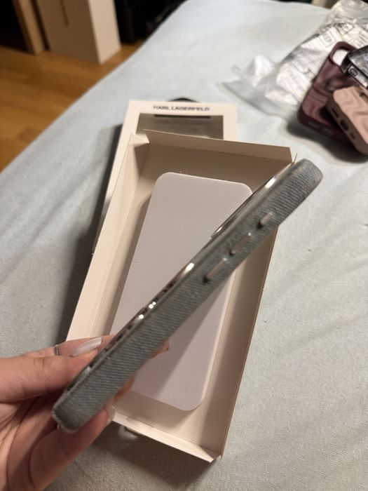 Калъф за телефон Iphone 16 pro Karl lagerfeld