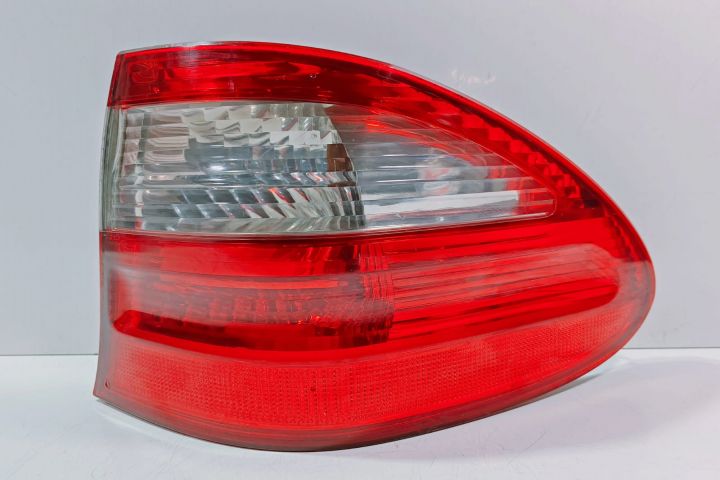 Stop tripla dreapta fara soclu A2118201264 Mercedes-Benz E-Class W211