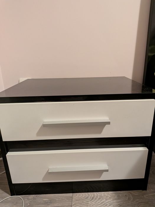 Мебели за спалня