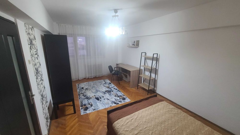 Inchiriez apartament 1 camera