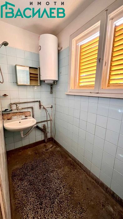 Продава КЪЩА област София, гр. Сливница с. Гълъбовци