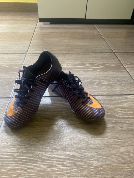 Ghete de fotbal Nike